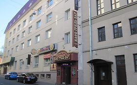 Отель на Медовом Москва